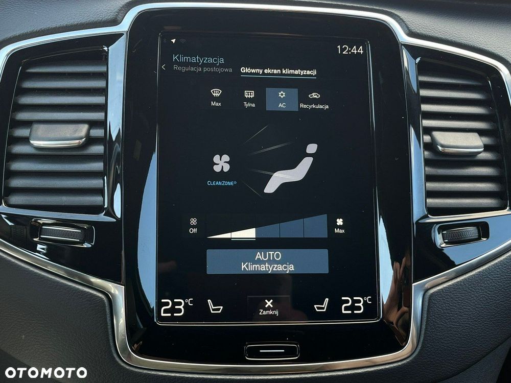Volvo XC 90 - 30
