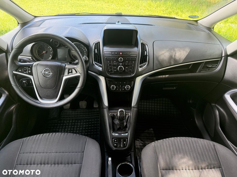 Opel Zafira - 11