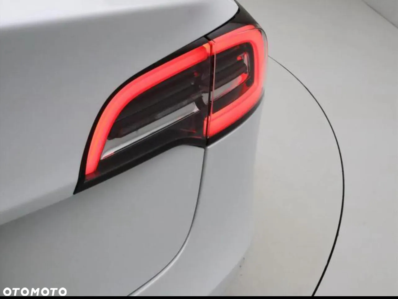 Tesla Model 3 Standard Reichweite Plus Hinterradantrieb - 25