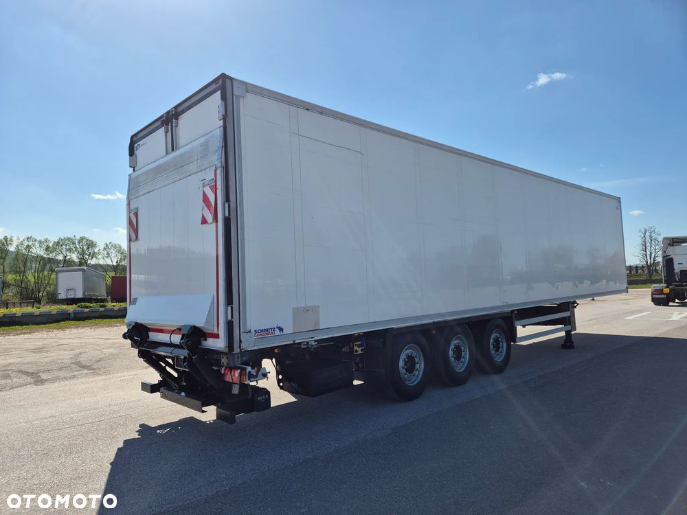 Schmitz Cargobull CARRIER MAXIMA 1300 / WINDA / DOPPEL STOCK / ŚCIANA GRODZIOWA / KWIATÓWKA / BELKI / PODNOSZONA OŚ / z Niemiec / TOP STAN 2011/ CARRIER CHŁODNIA CHLODNIA LODÓWKA PODWÓJNY ZAŁADUNEK PIĘTROWA - 20