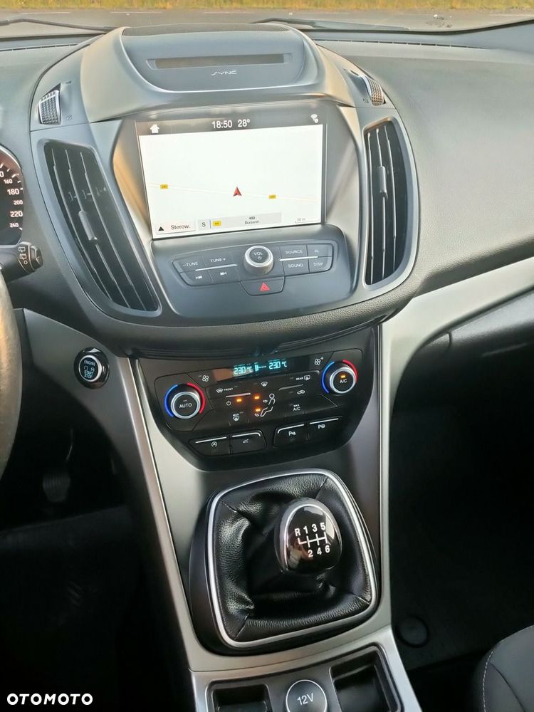 Ford Kuga - 28