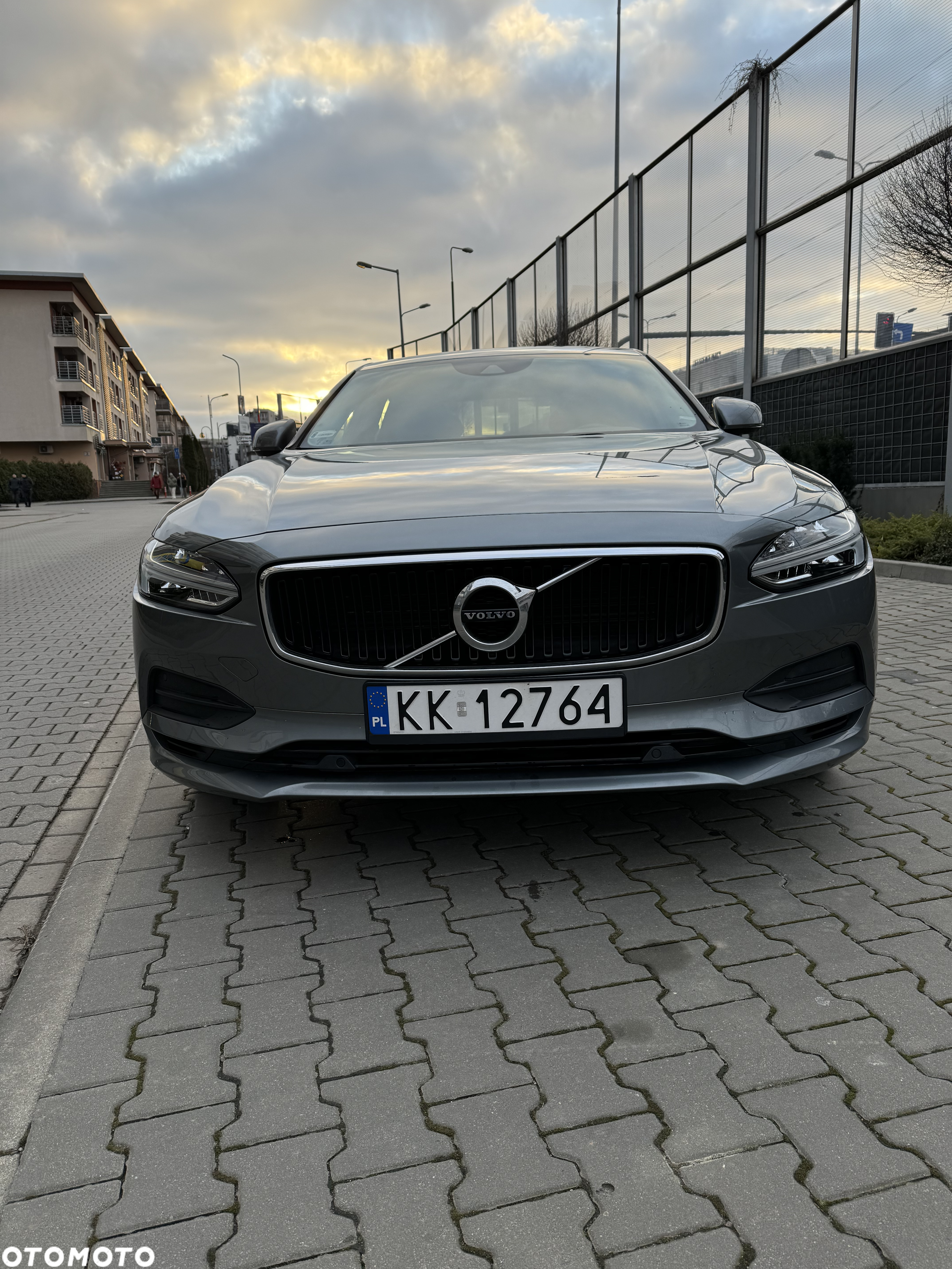 Volvo S90 D4 Momentum - 2
