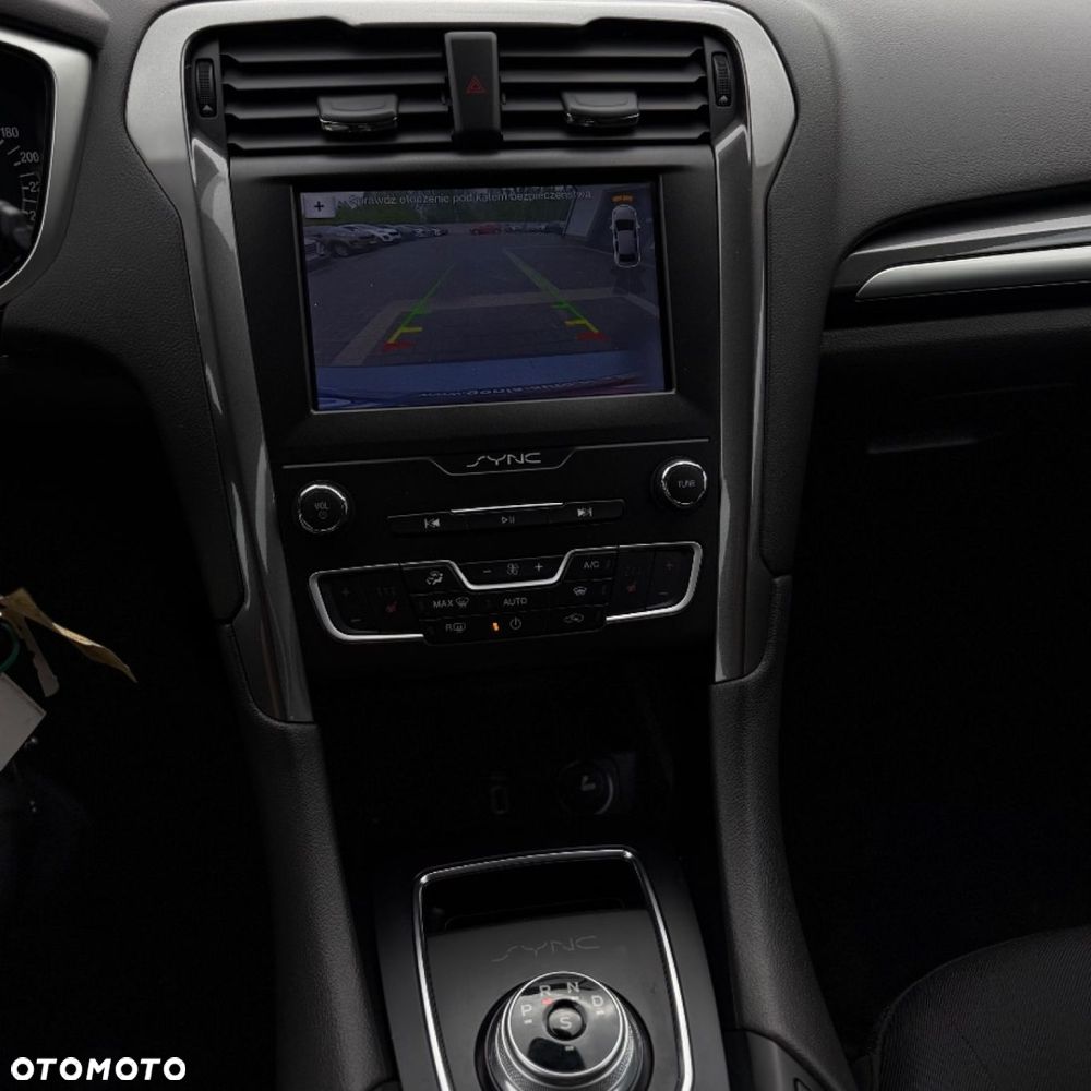 Ford Mondeo - 36