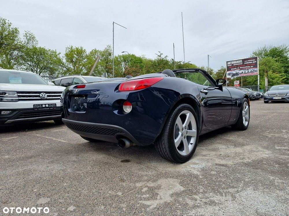 Pontiac Solstice - 16