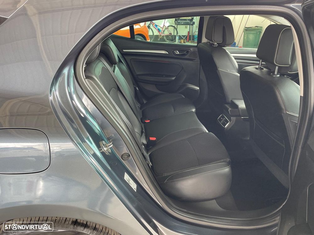 Renault Mégane ENERGY dCi 110 Start & Stop Bose Edition - 25
