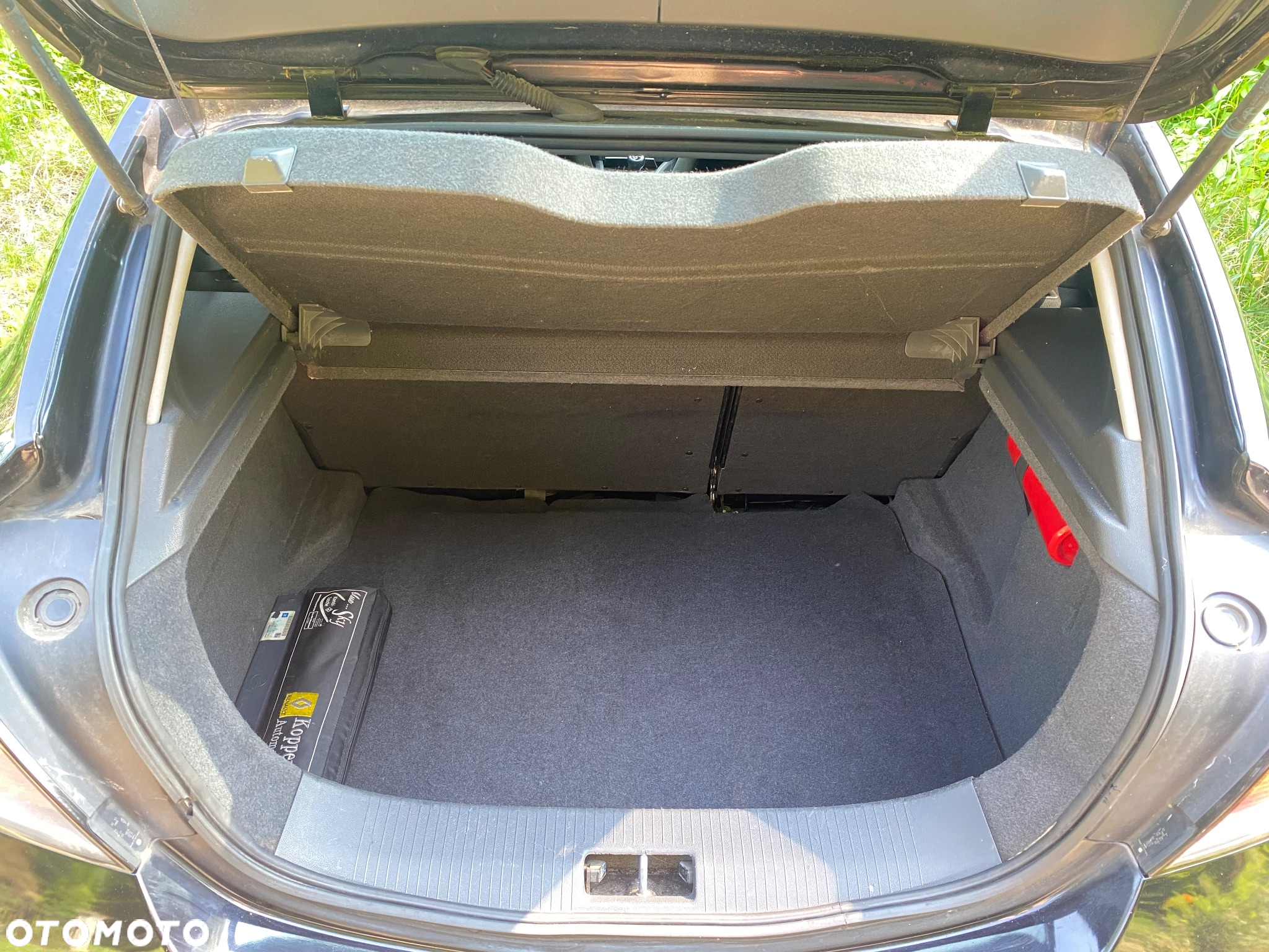 Opel Astra III GTC 1.8 Cosmo - 25