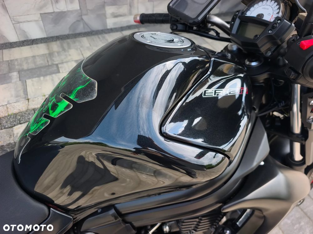 Kawasaki ER - 15