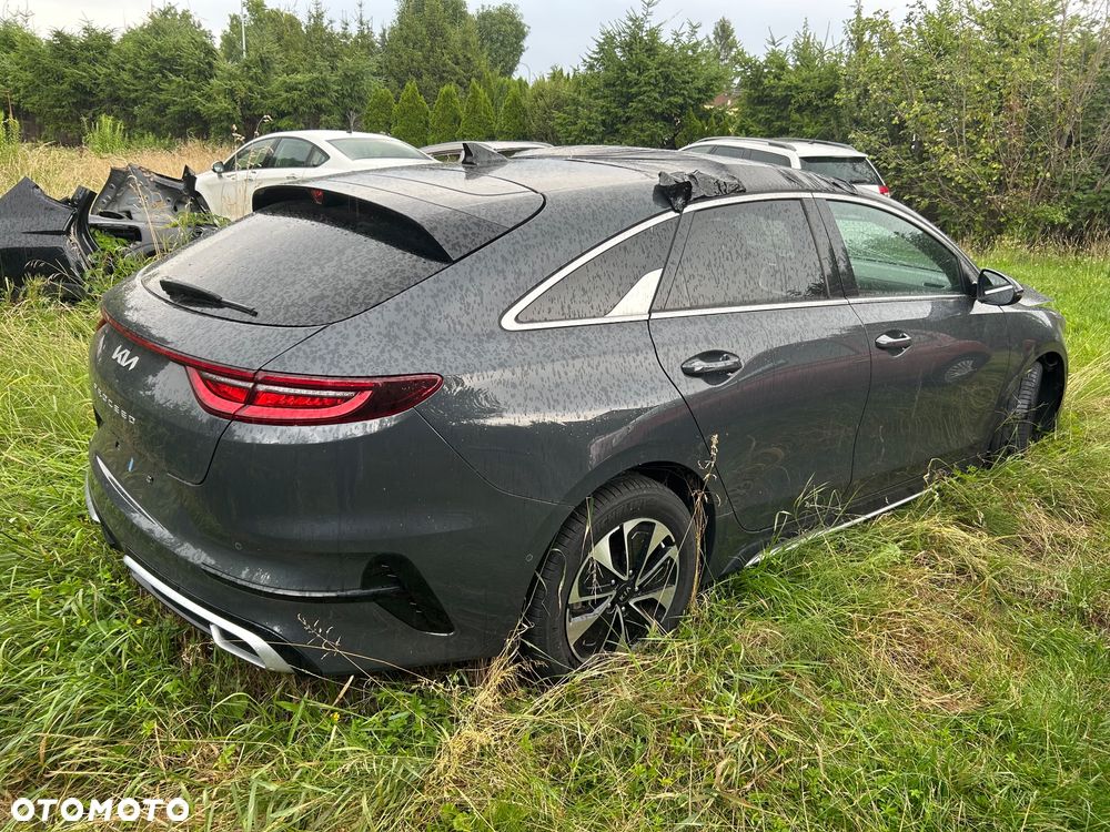 Kia ProCeed - 9