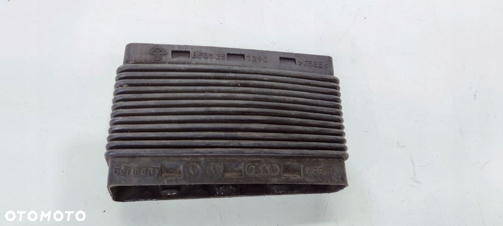 DOLOT WLOT POWIETRZA AUDI A4 B7 8E0129739C