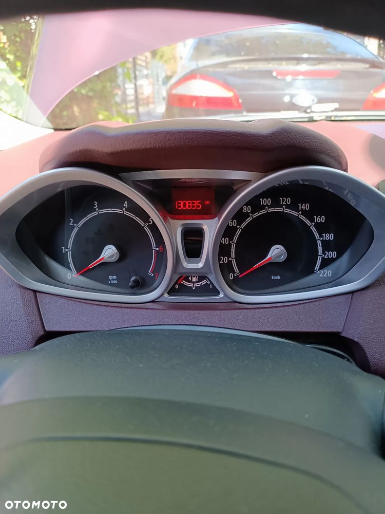 Ford Fiesta 1.25 Trend SVP - 24