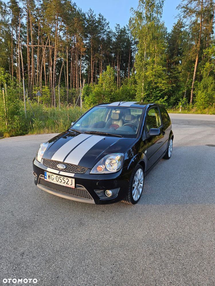 Ford Fiesta - 2