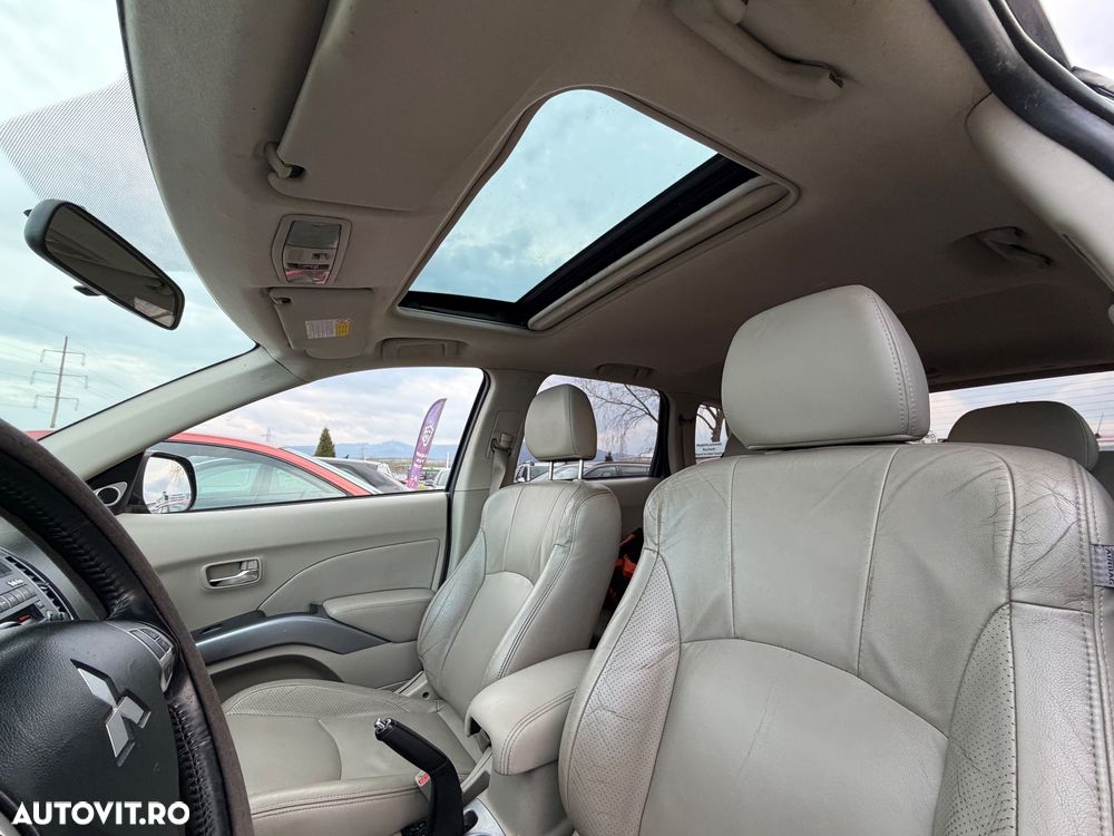 Mitsubishi Outlander 2.0 DI-D Intense+ - 9
