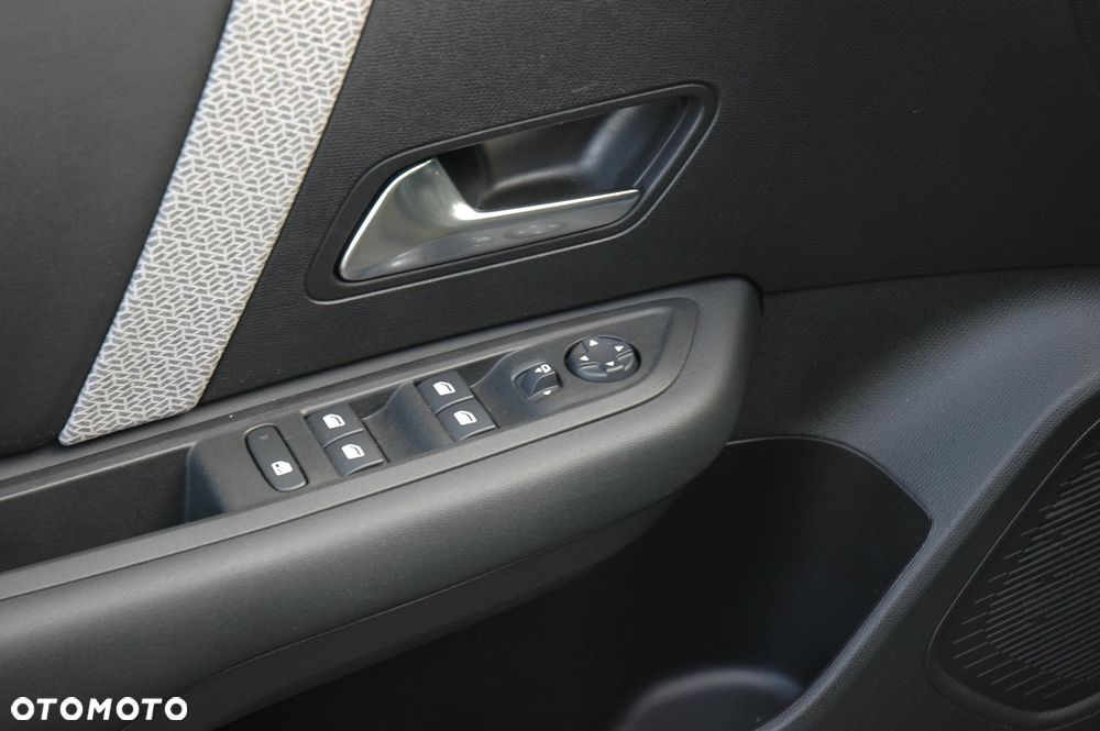 Citroën C4X ver-hybrid-136---dsc6-max - 10