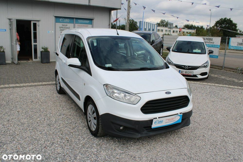 Ford Transit Courier - 4