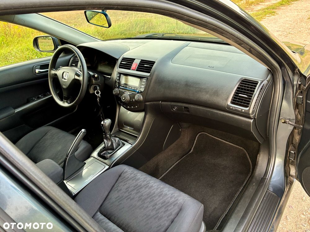 Honda Accord 2.0 i Executive - 23
