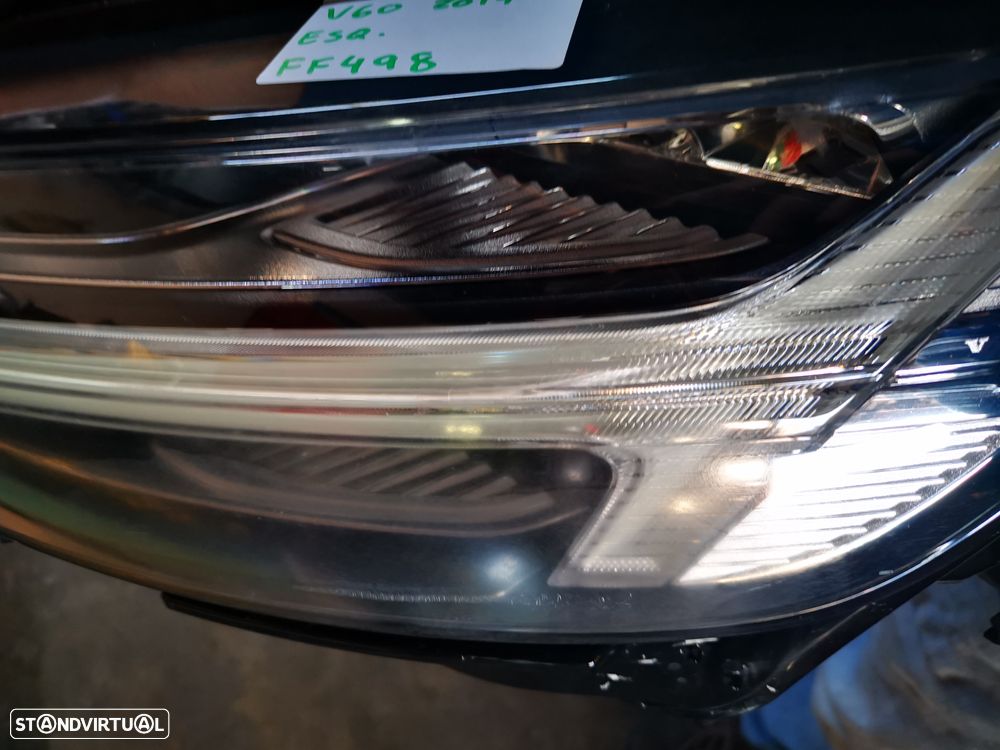 VOLVO V60 II FAROL ESQUERDO - FF498 - 2