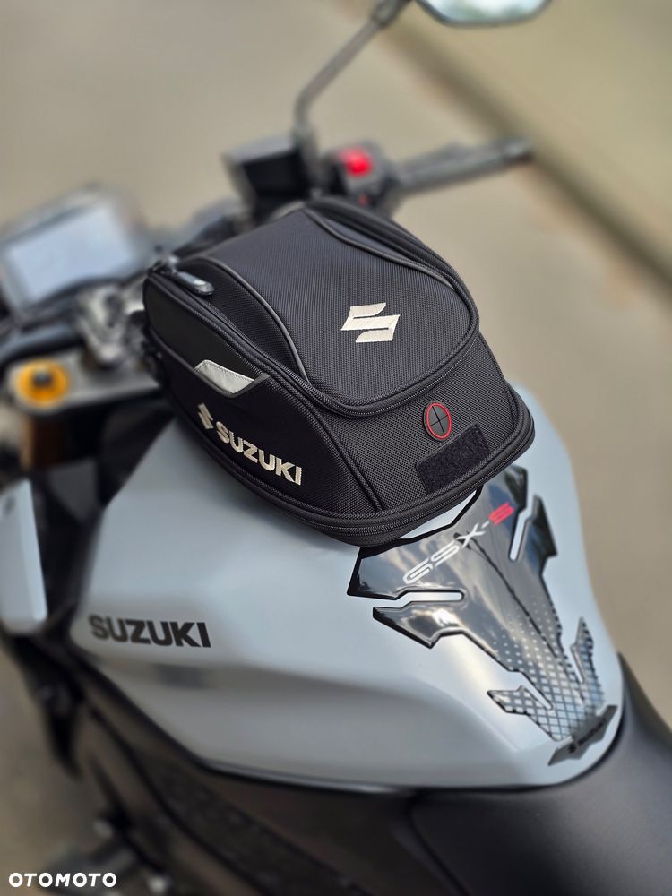 Suzuki GSX 1000 - 37