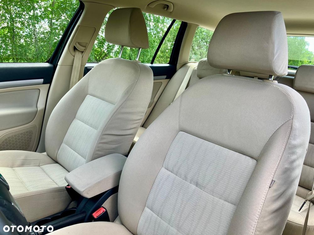 Skoda Octavia 2.0 TDI Elegance DSG - 10