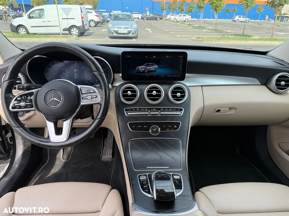 Mercedes-Benz C - 8