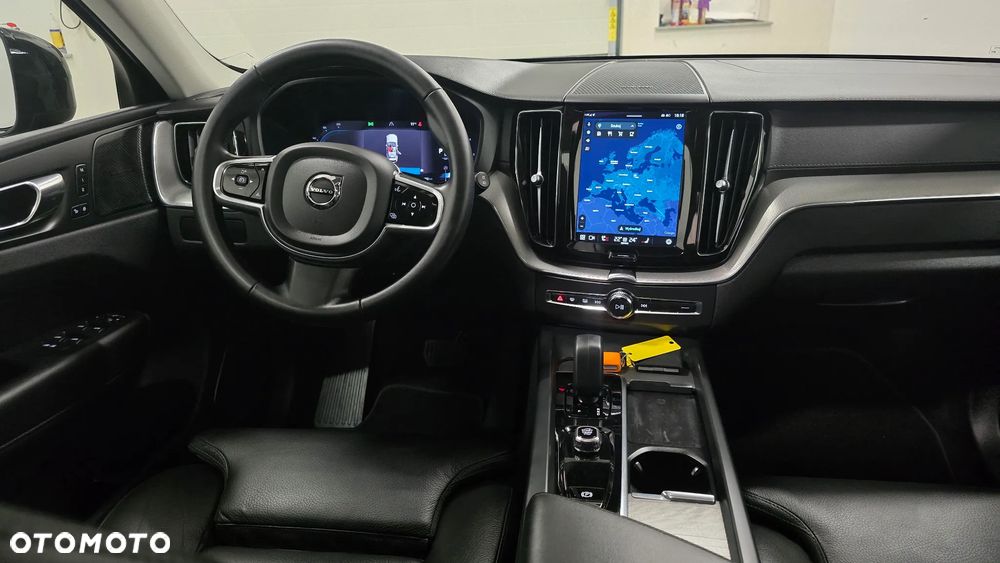 Volvo XC 60 B5 D AWD Ultimate Dark - 22