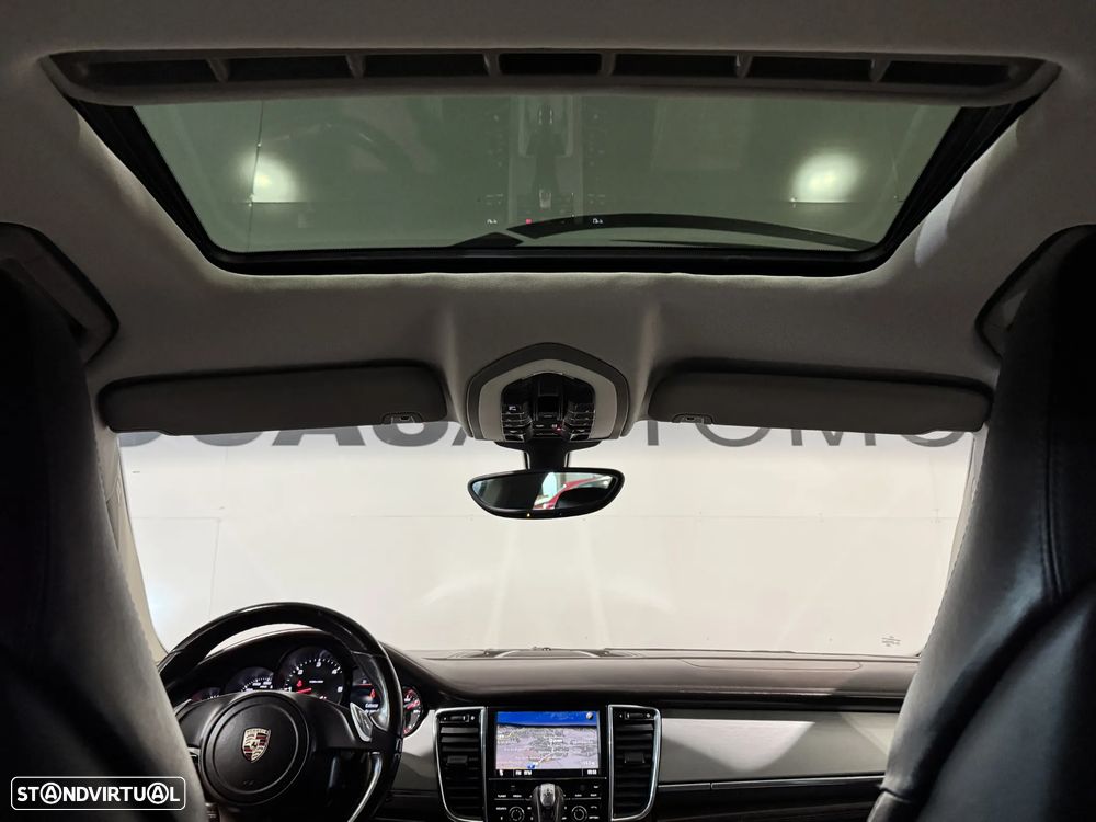 Porsche Panamera - 61