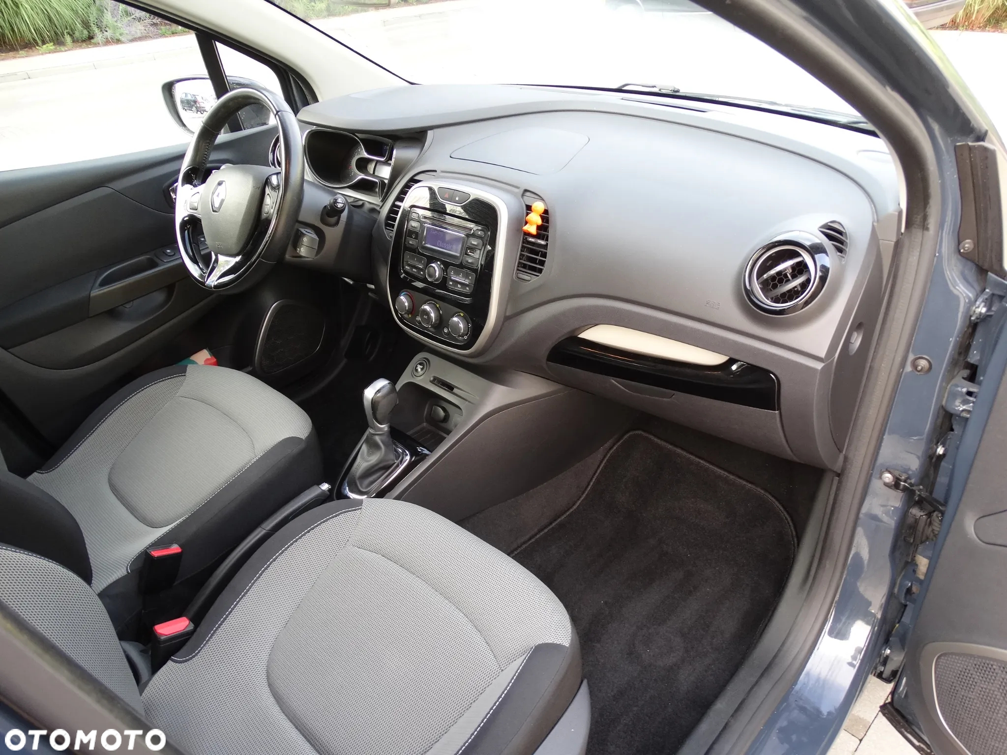 Renault Captur 1.2 Energy TCe Intens EDC EU6 - 34