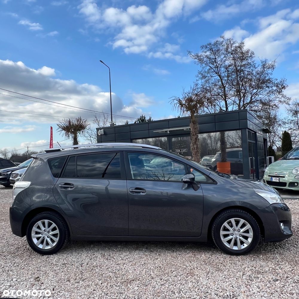 Toyota Verso - 4