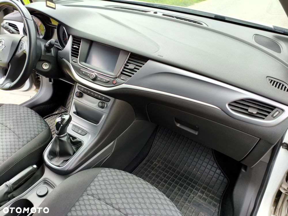 Opel Astra - 18