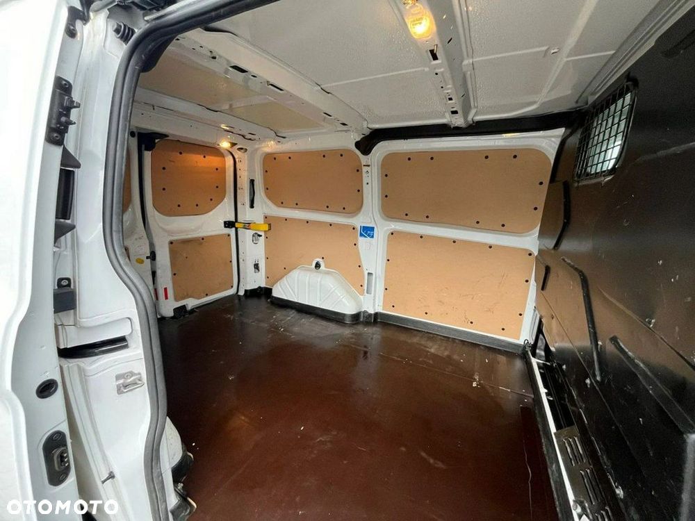 Ford Transit Custom - 14