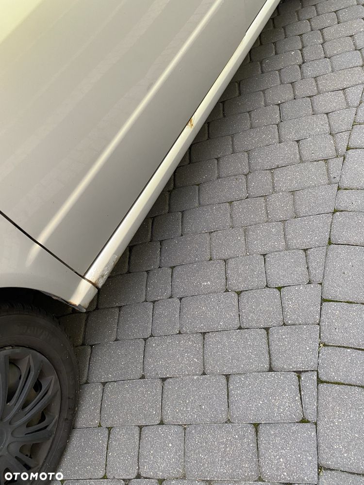 Skoda Fabia - 6