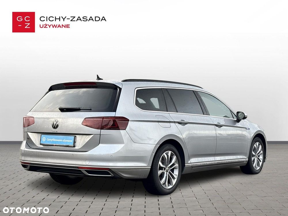 Volkswagen Passat - 5