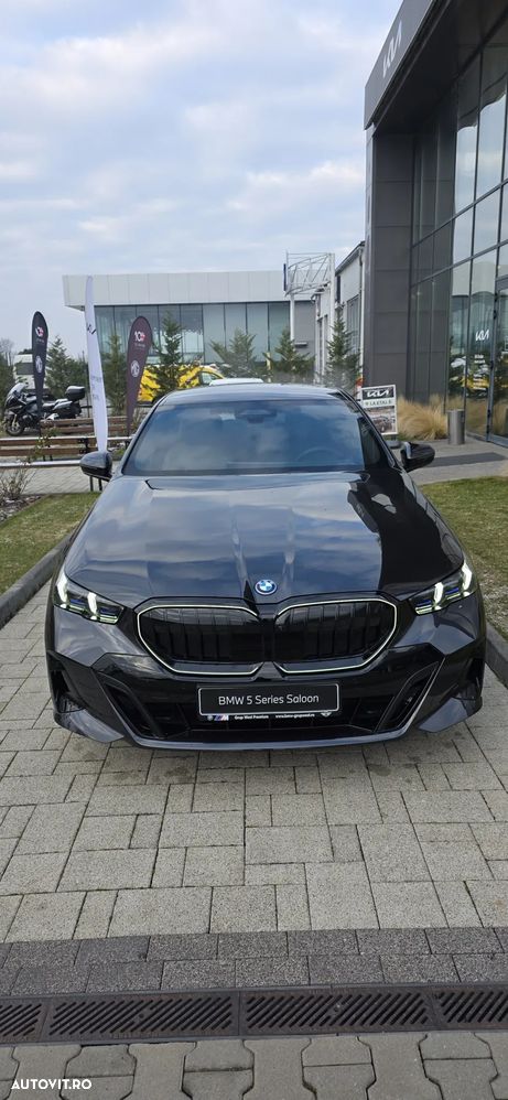 BMW Seria 5 530e xDrive Aut. - 4