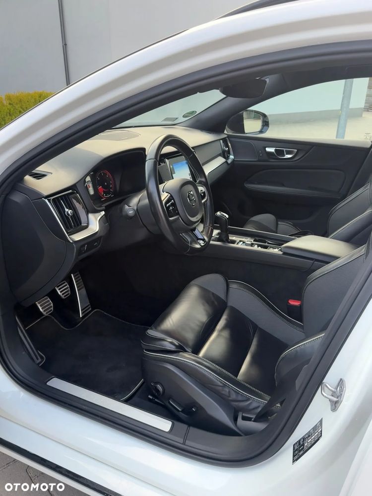Volvo V60 D4 R-Design - 7