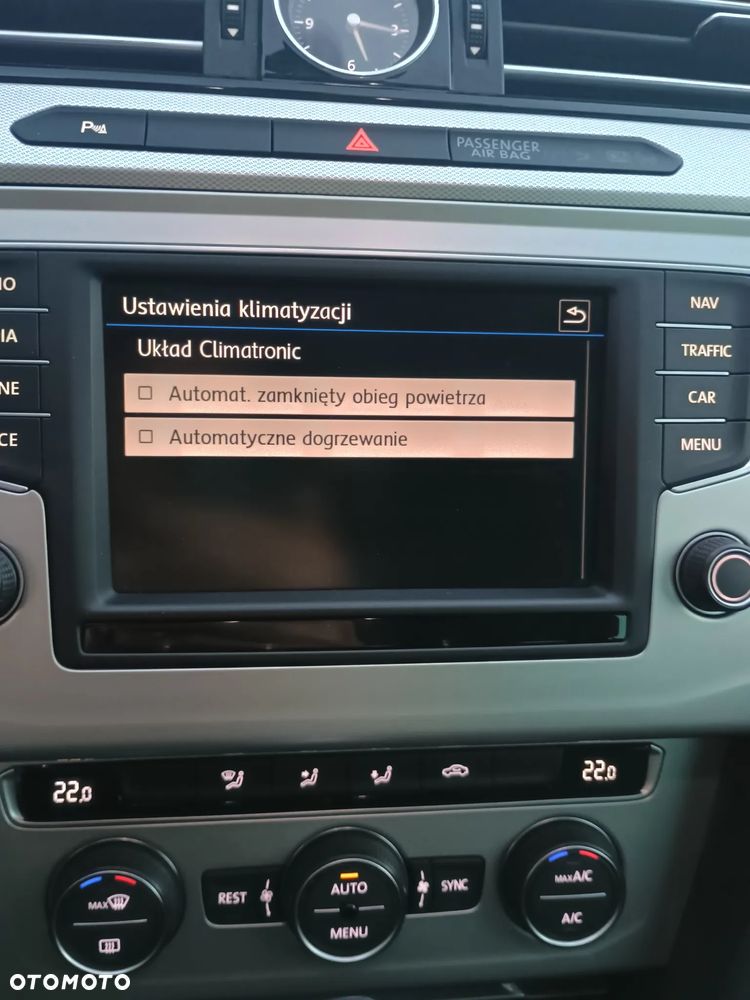 Volkswagen Passat 1.6 TDI SCR DSG Business - 19