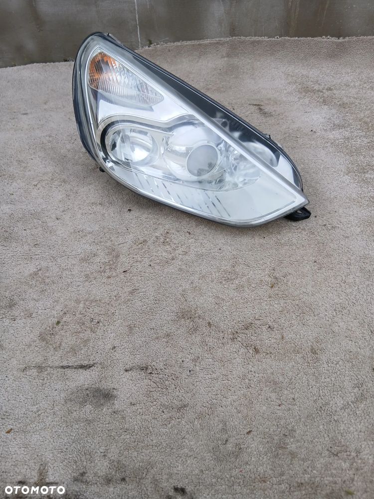 LAMPA PRZEDNIA PRAWA SOCZEWKA FORD S-MAX I GALAXY III EUROPA