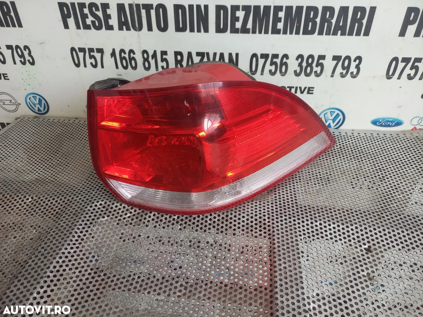 Lampa Stop Tripla Stanga Vw Golf 5/6 Combi Break Variant - 2