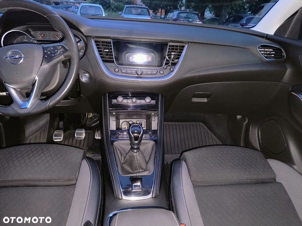 Opel Grandland X 1.6 D Start/Stop Business Edition - 27
