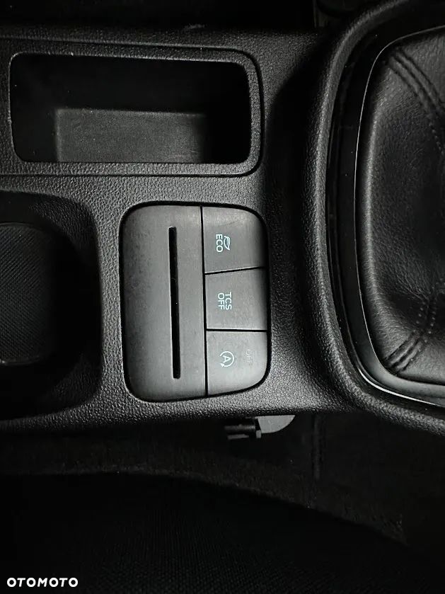 Ford Fiesta 1.5 TDCi ACTIVE - 24