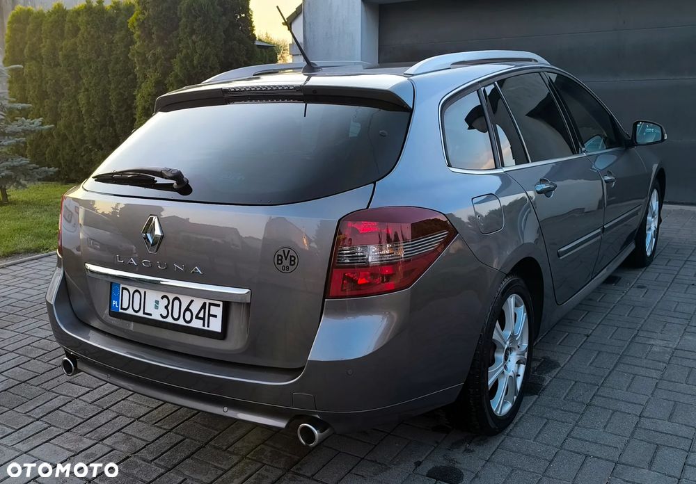 Renault Laguna 2.0 dCi Initiale - 9