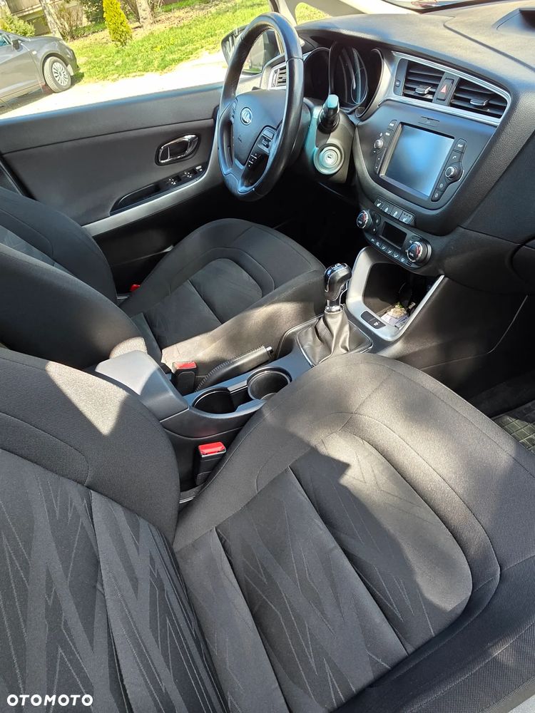Kia Ceed - 10