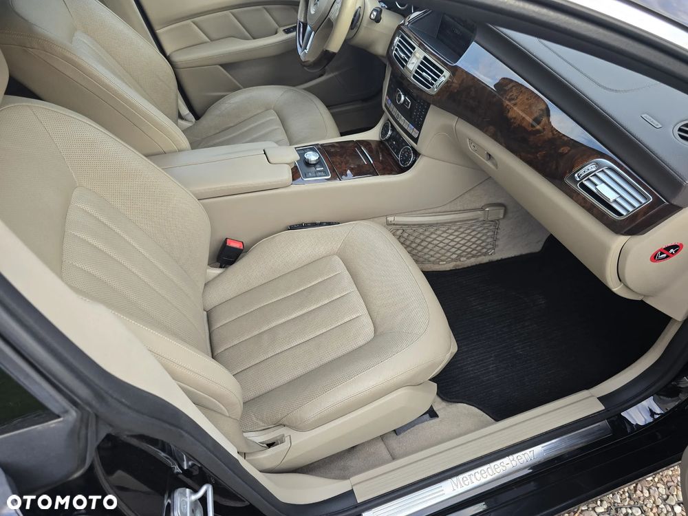 Mercedes-Benz CLS 350 CDI 4Matic 7G-TRONIC Edition 1 - 25