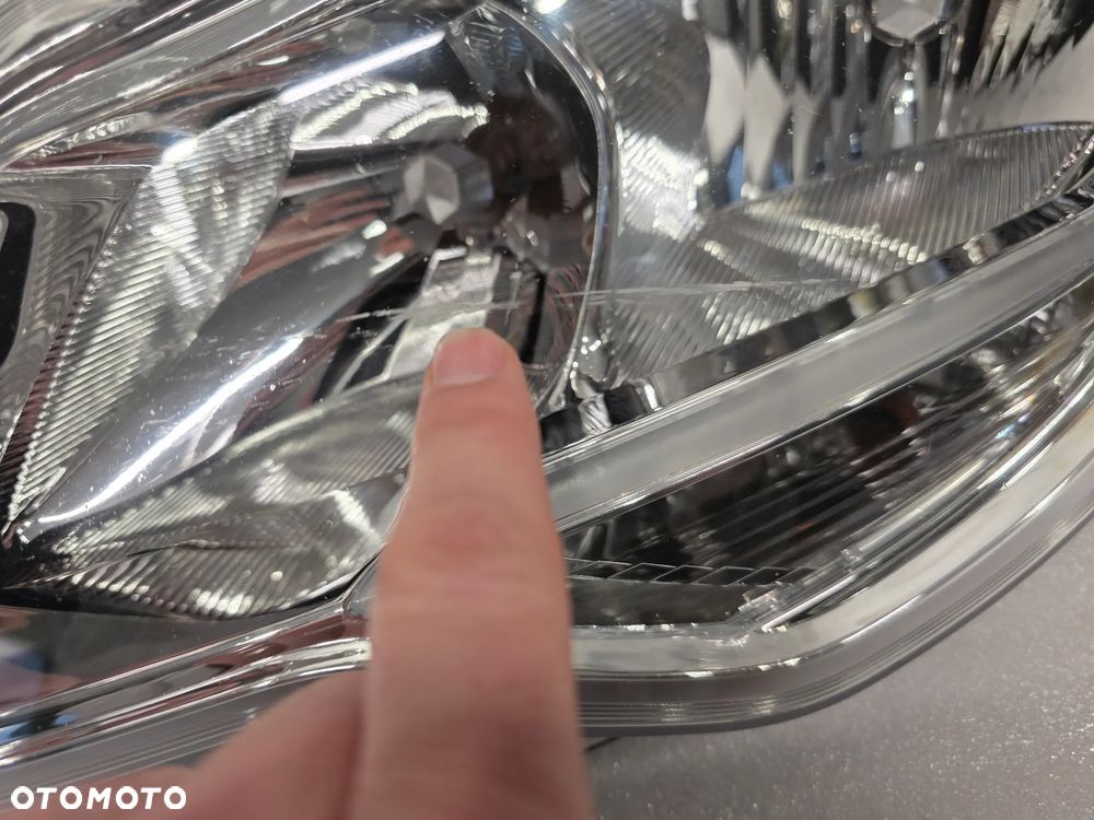 OPEL CORSA D LIFT 11-14 LEWA LAMPA PRZEDNIA PRZÓD , ŁADNA , JASNA , NR 13392705 , NR AUKCJI LPP151 - 7