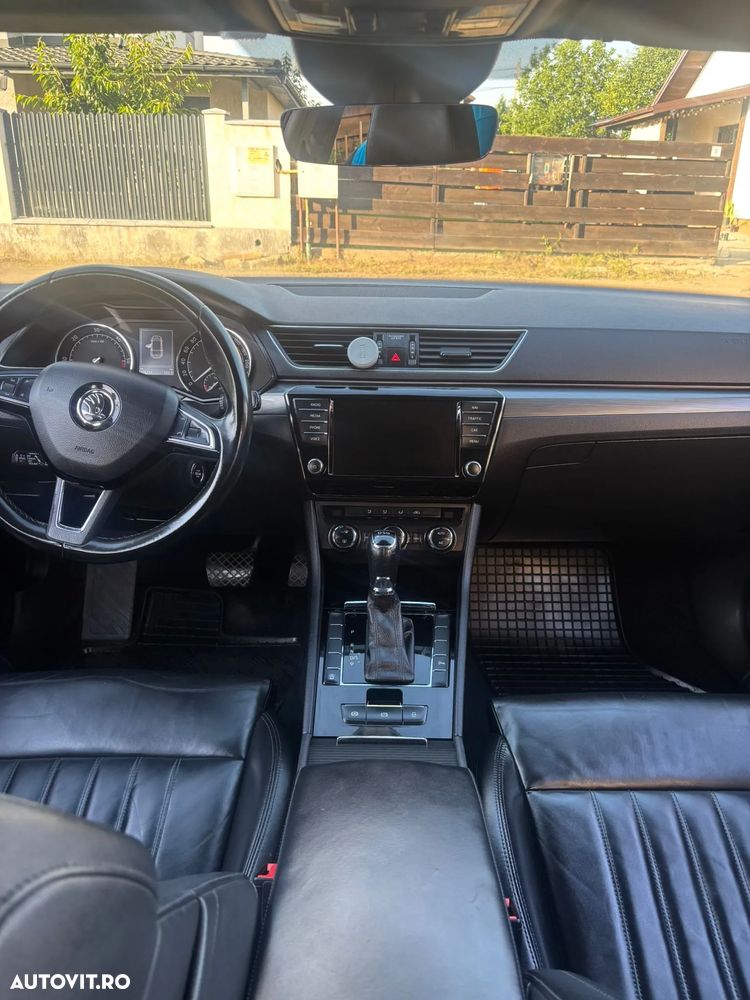 Skoda Superb 2.0 TDI DSG Ambition - 6