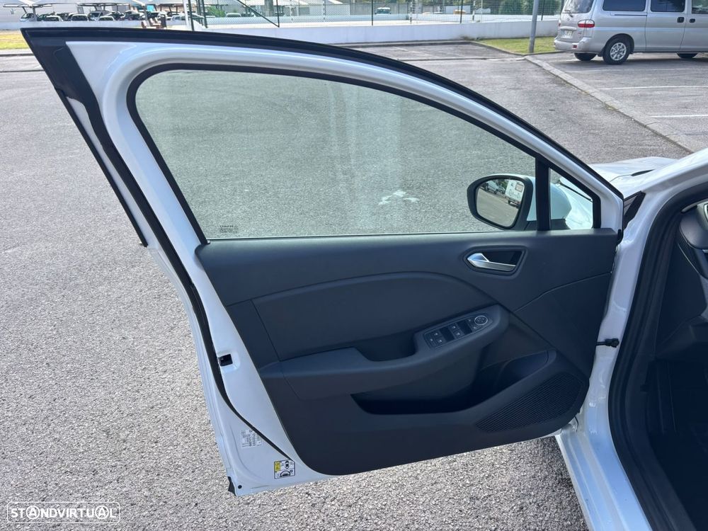 Renault Clio 1.0 TCe Evolution - 17