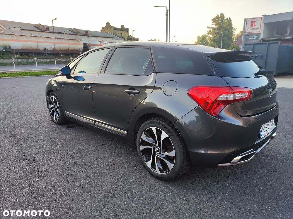 Citroën DS5 2.0 HDi Hybrid4 SoChic MCP - 6