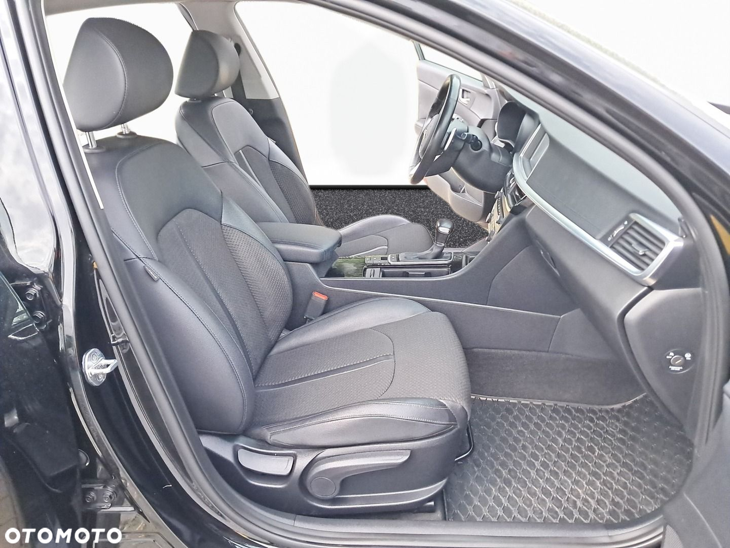 Kia Optima 1.6 T-GDI L DCT - 12
