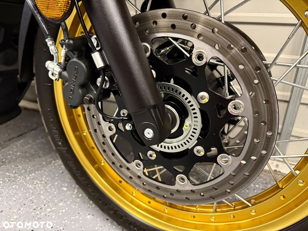 Suzuki V-STROM - 9