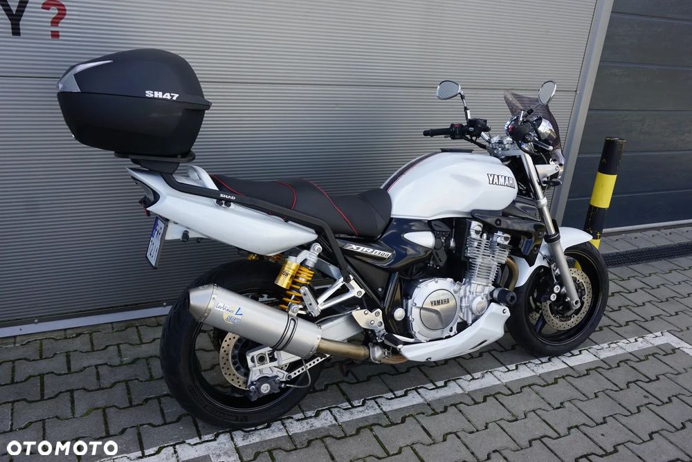 Yamaha XJR - 3