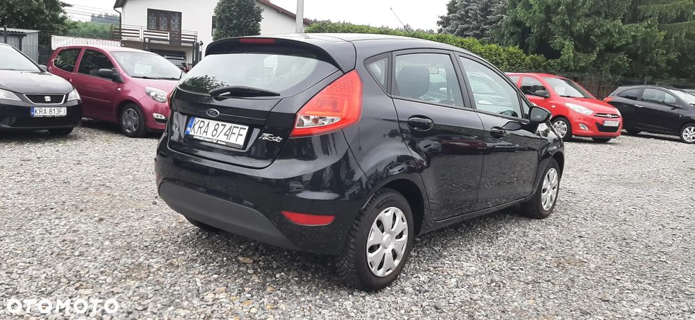 Ford Fiesta - 10