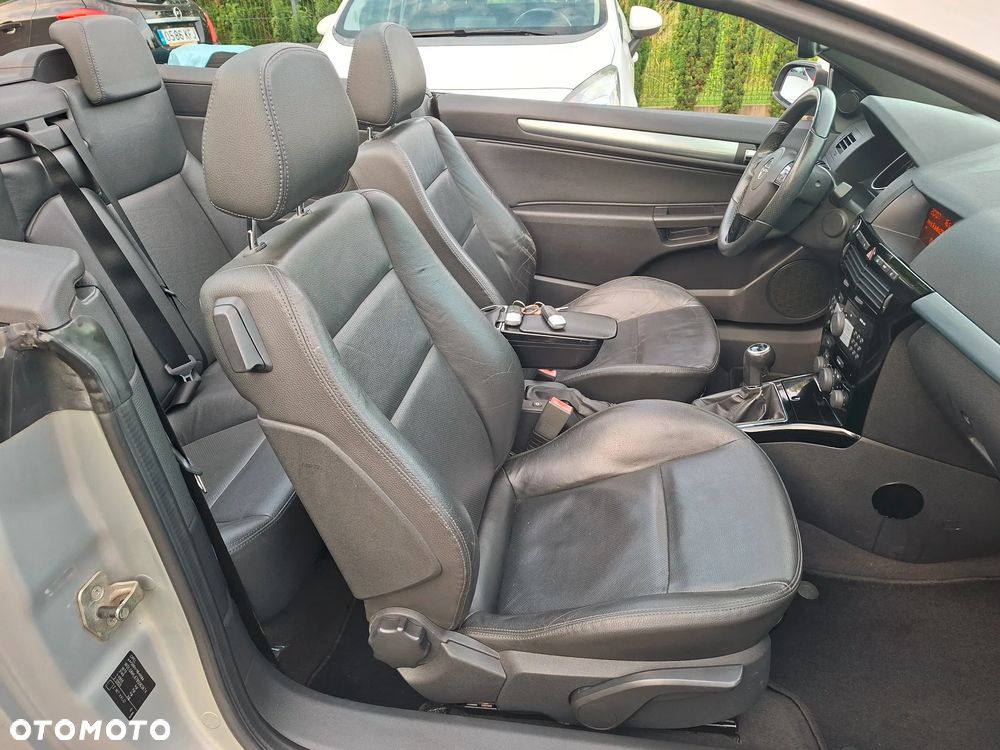 Opel Astra 1.8 Cosmo - 28